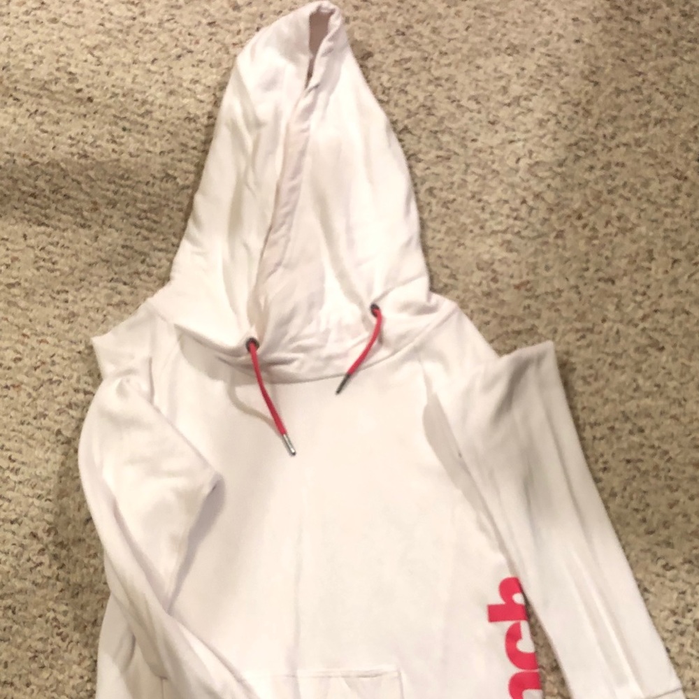 Bench size medium hoodie with thumb holes
